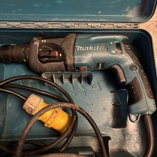 Makita HR2230 SDS Plus Rotary Hammer Drill 110V with case 