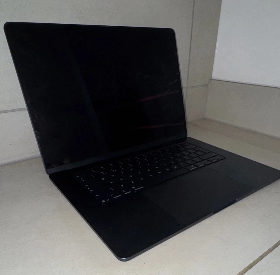 Apple MacBook Air 15" M4 · 16GB · 256GB, photo 1 of 4