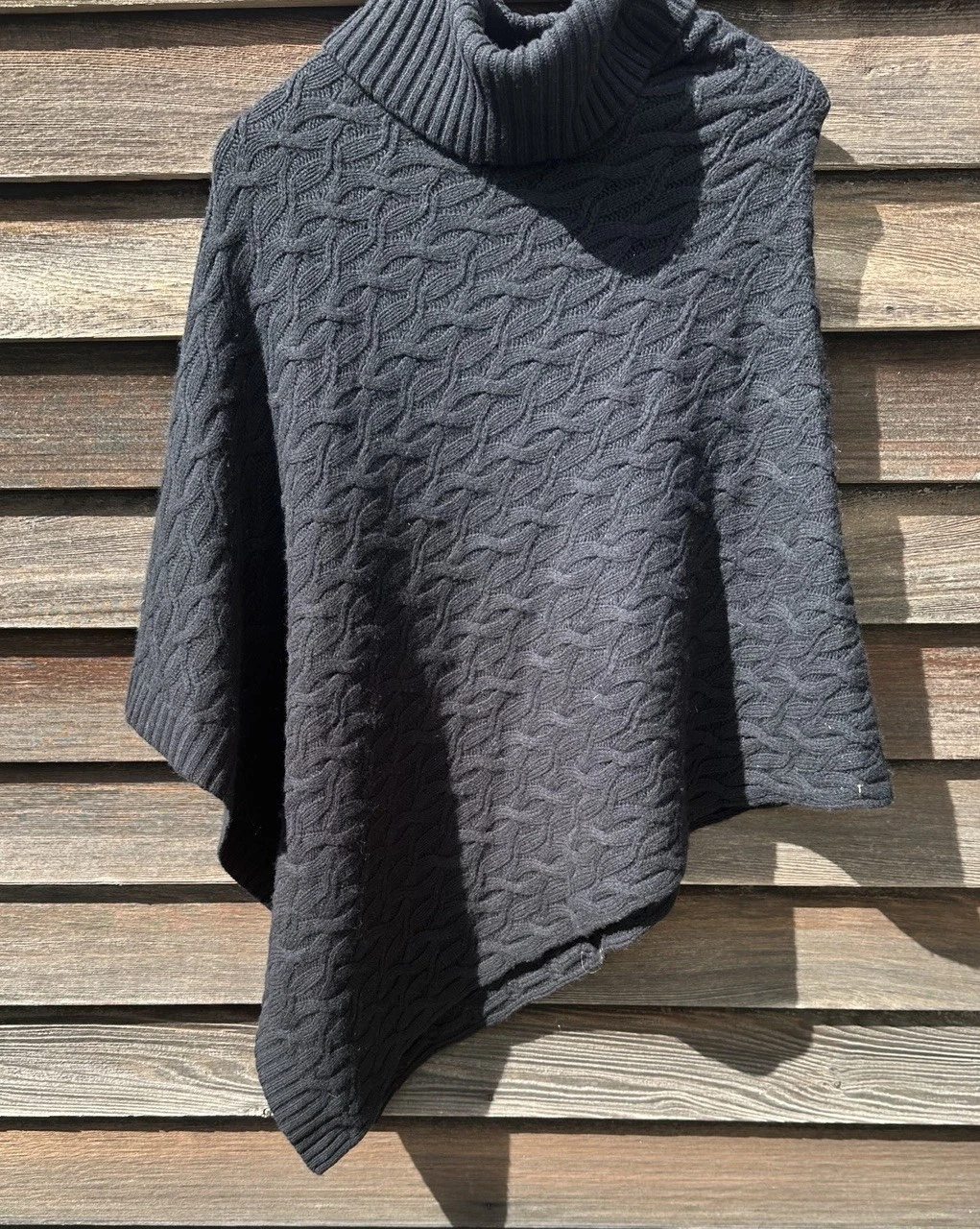 Kinross Cable Cashmere Mix Poncho In Black NWT$475