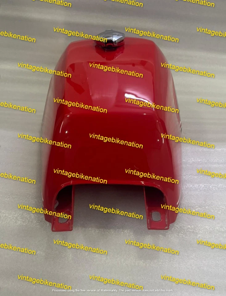 Tanque de gasolina Yamaha RD250 RD400 de aluminio pintado rojo 1976-1977 con tapa Foto 3 de 4
