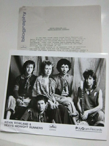 DEXY'S MIDNIGHT RUNNERS  Press kit with  8X10  photo   10 pgs 