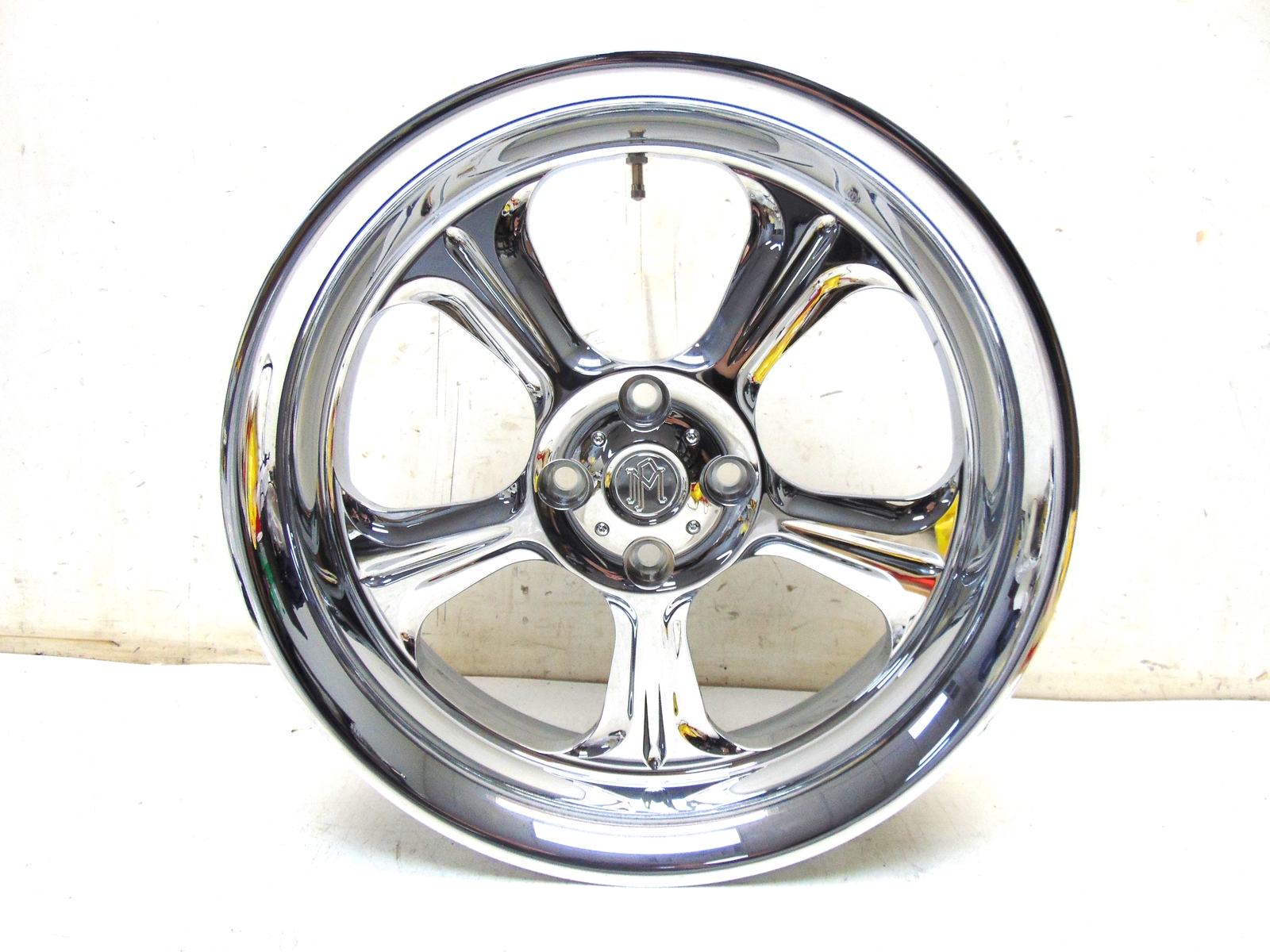 Performance Machine Wrath Trike Rear Wheel 18x5.5" Chrome 03203814RAA