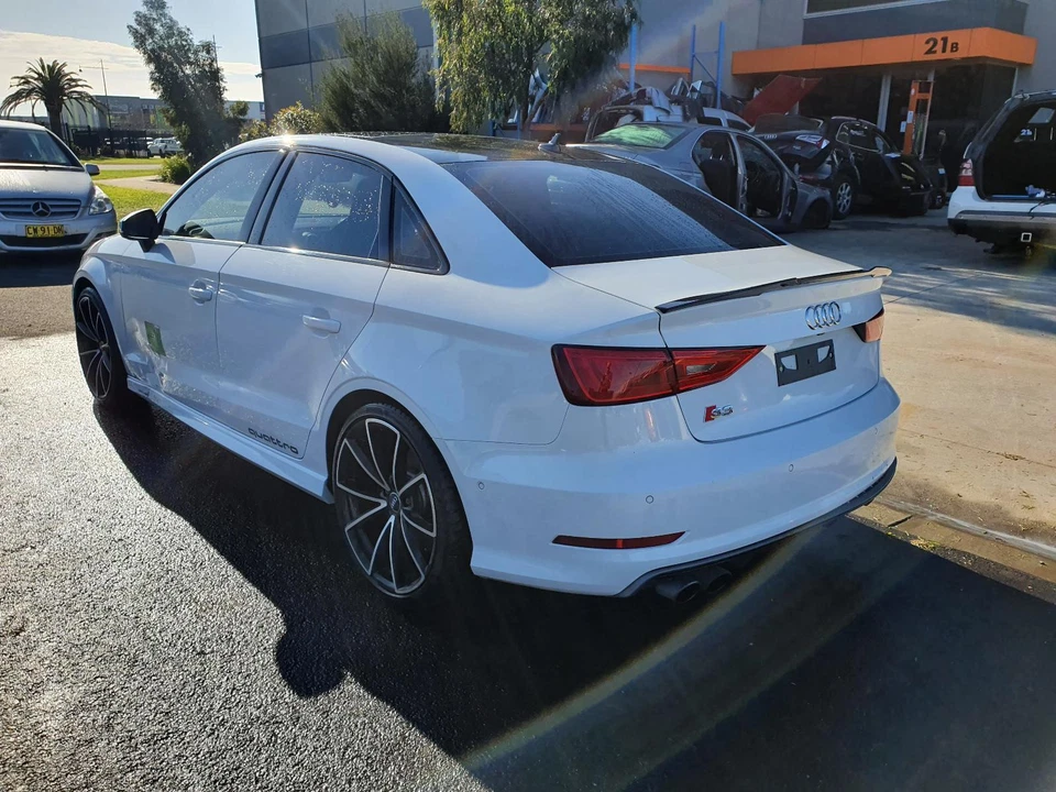 LUZ TRASERA IZQUIERDA AUDI A3/S3, 8V, SEDÁN/CABRIO, TIPO LED, 11/13-04/16 8V5945095A Foto 4 de 4