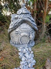 Gartenfigur Feenhaus XXL Elfenhaus Wichtelhaus wetterfest Steinfigur Deko Tür