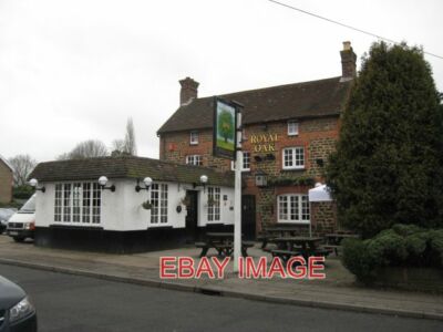 PHOTO  THE ROYAL OAK IFIELD  2011
