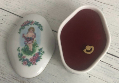 Heritage House The Worlds Favorite Love Songs Love me Tender 1985 Fine Porcelain