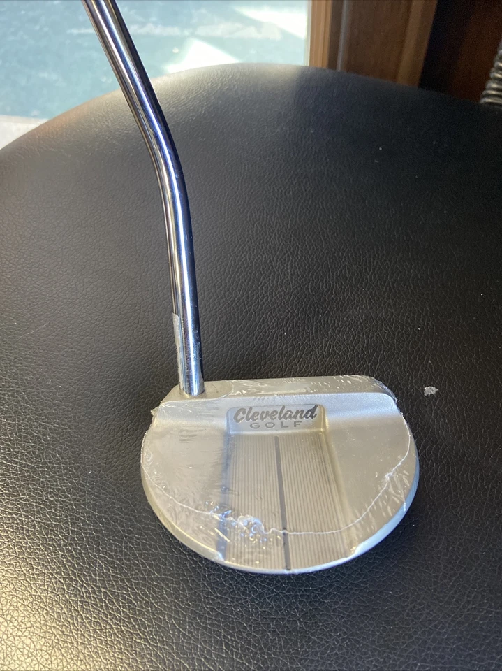 Cleveland Huntington Beach Putter 14 Mallet 35” W/cover - Image 3 of 4