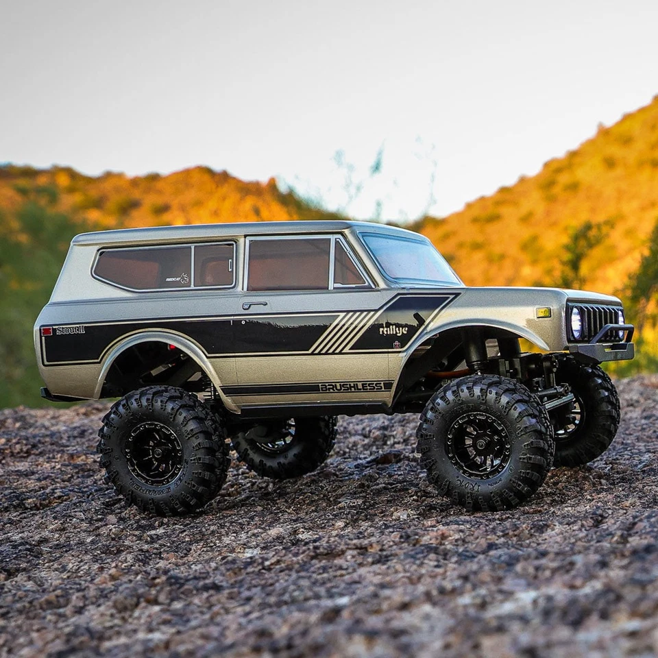Redcat Racing Ascent-18 International Scout II Brushless RC Rock Crawler RTR - Image 2 of 4