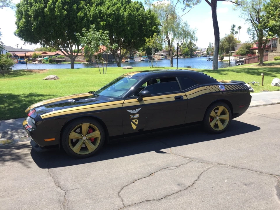 2009 Dodge Challenger  - Image 2 of 4