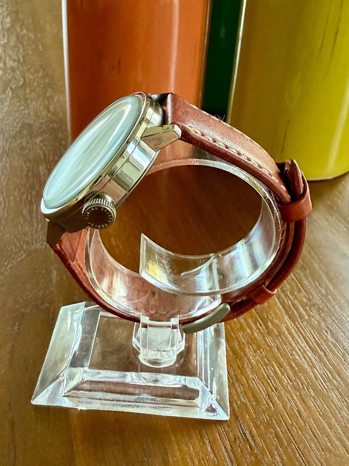 RARO Agotado Reloj Tsovet SVT-CN38 Esfera Verde Correa Cuero Tostado Movimiento Suizo Foto 4 de 4