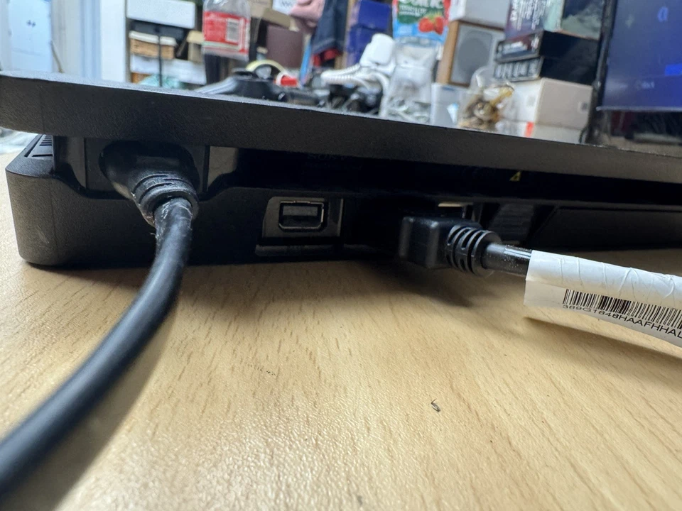 Sony PlayStation 4 Slim, photo 2 of 5