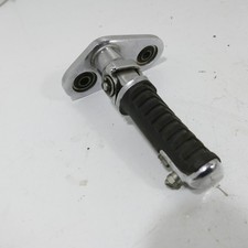 Honda VT 600 Shadow Fußraste vorne rechts Raste Fußrastenanlage 79444