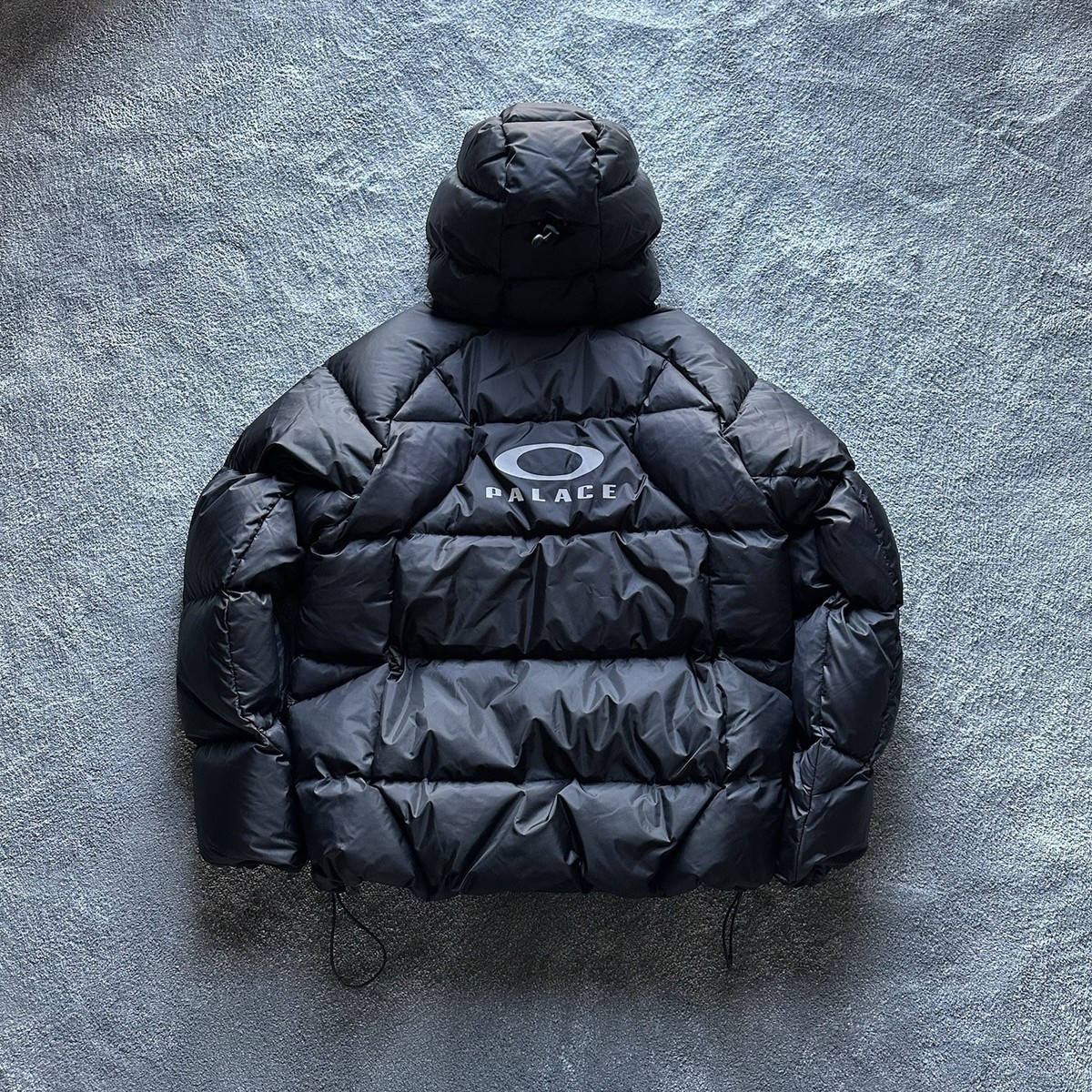 Palace Oakley Black Puffer Jacket - Size Medium | eBay UK