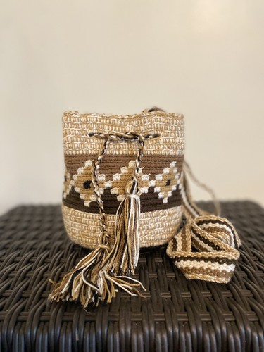 Wayuu Mochila Handmade Mini Bag, Crossbody Brown Bag, Boho Ethnic Shoulder Bag - Picture 3 of 3