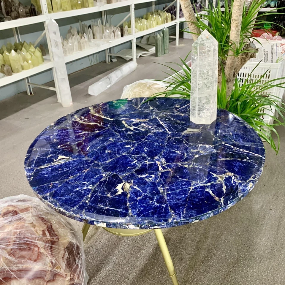 Mesa de comedor de sodalita, mesa de piedras preciosas iridiscentes, arte de muebles de piedra de cristal Foto 3 de 4