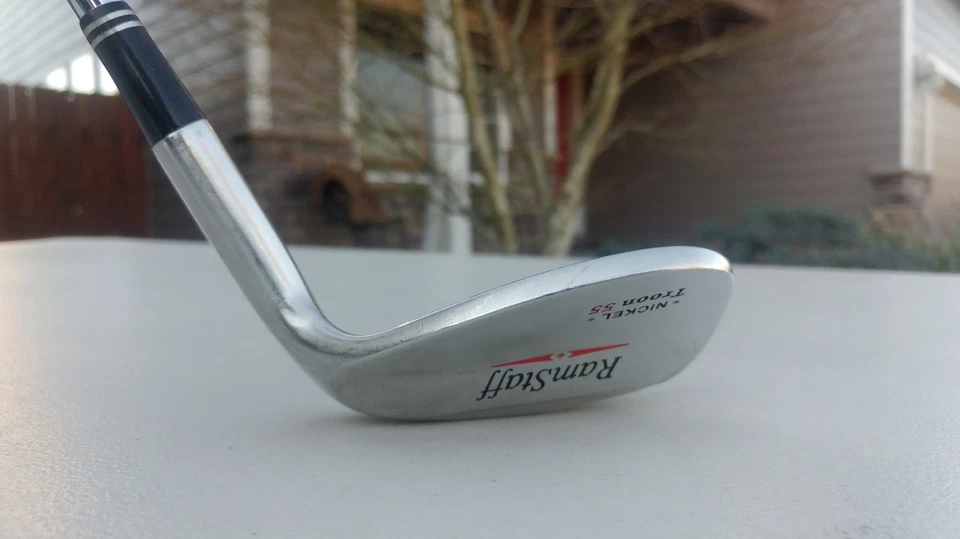 Hombre Derecha Ram Staff Níquel Troón 55° Cuña de Arena Níquel Acero Inoxidable Ram X Grip Foto 2 de 4