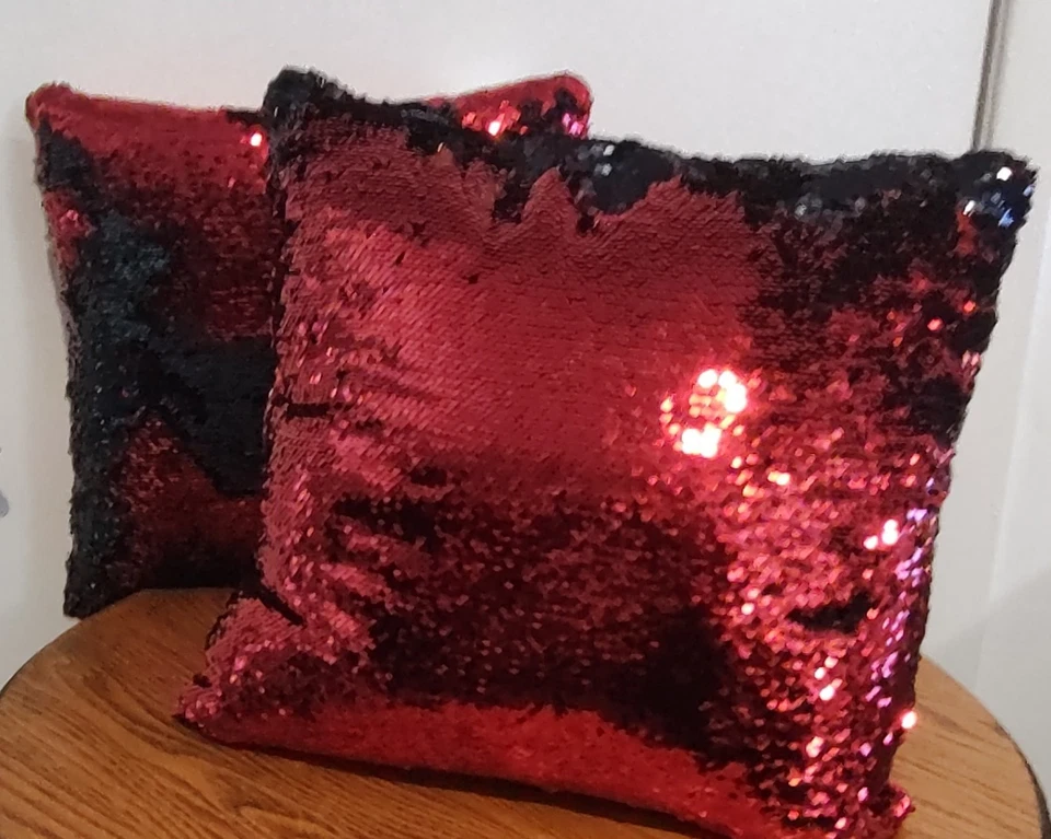 💋💕Mainstays (par) 2 almohadas reversibles de lentejuelas brillantes rojas, negras y frías 16" Foto 4 de 4