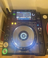 Pioneer CDJ 2000 nexus