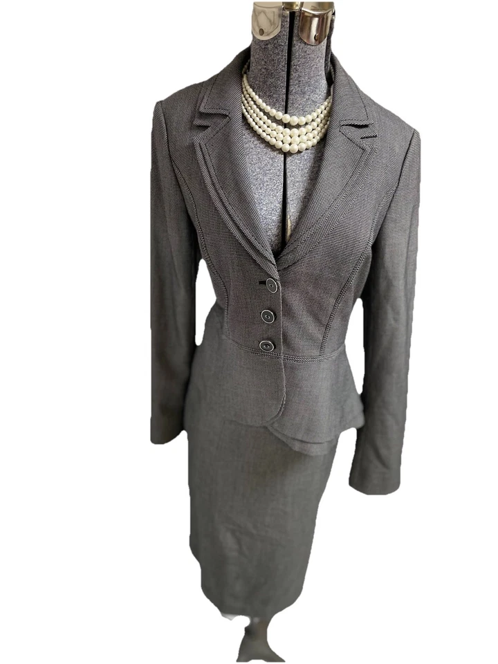 Traje Falda Mercado Negro Casa Blanca Talla 8 Se Ajusta Como 6 Conjunto de Dos Piezas WHBM Exec Foto 4 de 4