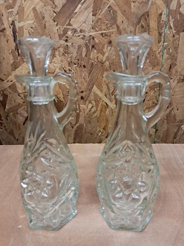 Vintage STAR of DAVID Glass Vinegar Oil Cruets Set Of 2 w/ Stoppers