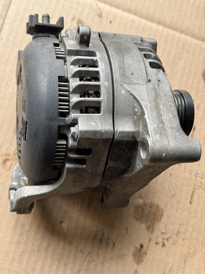 Alternador Reman Carquest 2014A OEM 210 amperios para BMW 2012-2018 Foto 4 de 4