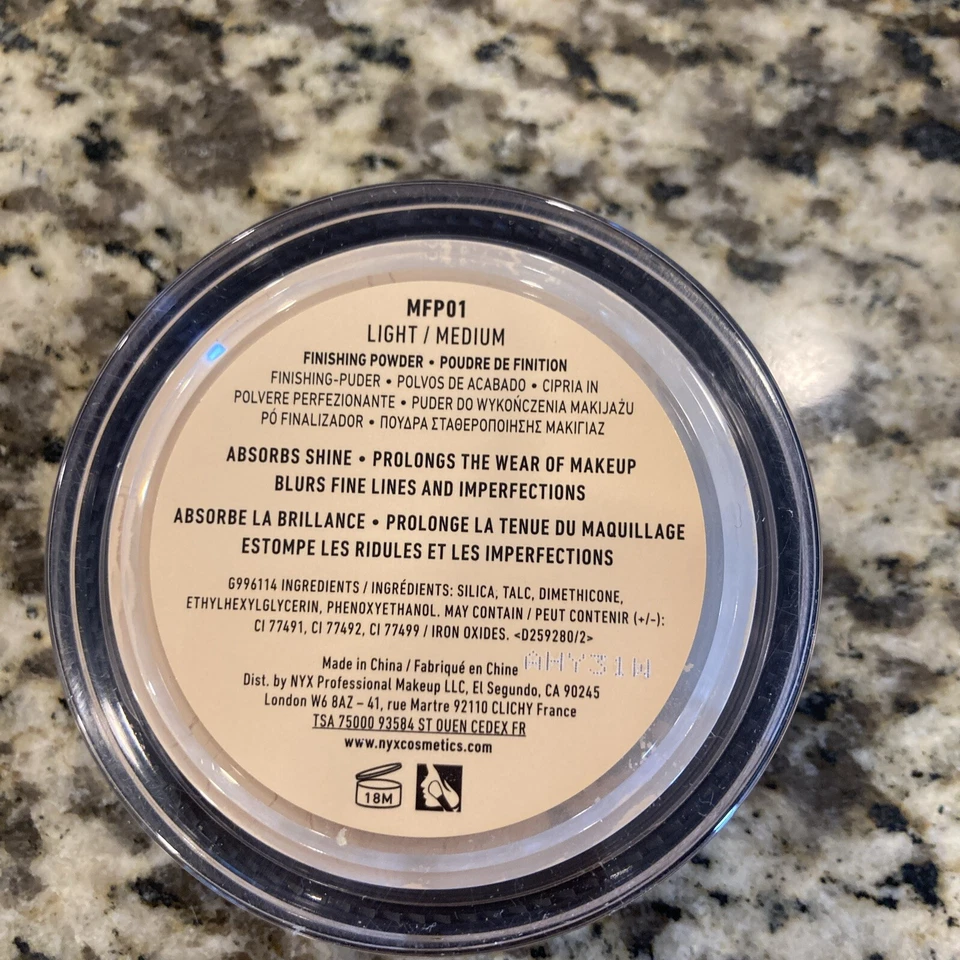 NYX Cosmetics Mineral Finishing Powder Light/Medium 0.28oz Brand New - Image 2 of 2