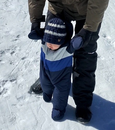 Traje de nieve para bebé azul marino FADED GLORY de 6-9 M con patas con capucha y manos plegables - Imagen 12 de 12