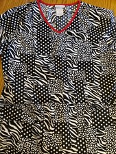 Scrubstar Scrub Top Medium  EUC  Black Designs