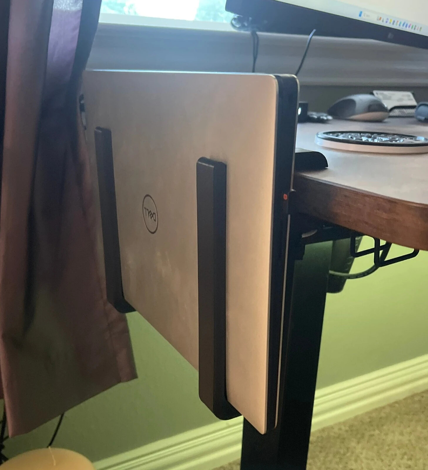 Supporto da scrivania per laptop nuovo