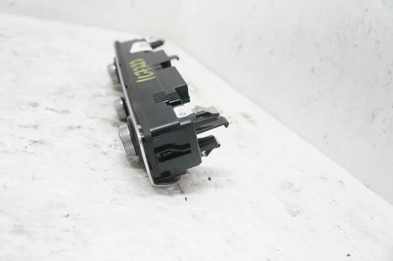 Audi A3 2015-2017 calefacción aire acondicionado control de temperatura 8V0 820 043 D OEM Foto 4 de 4