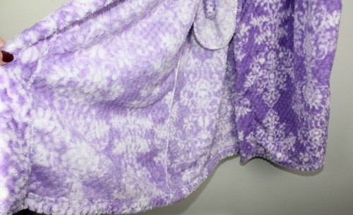 AMANDA PAIGE Women's Purple Floral Plush Fleece Long Robe SZ XL Belted Sleepwear - Picture 3 of 9