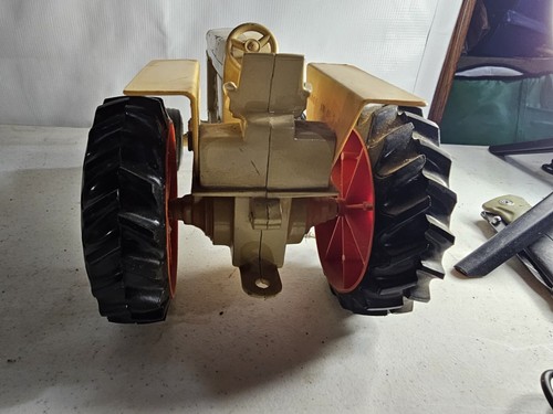 1/16 Case? Vintage Made in USA Surplus Tractor Parts Corp Scale Models - Picture 9 of 10