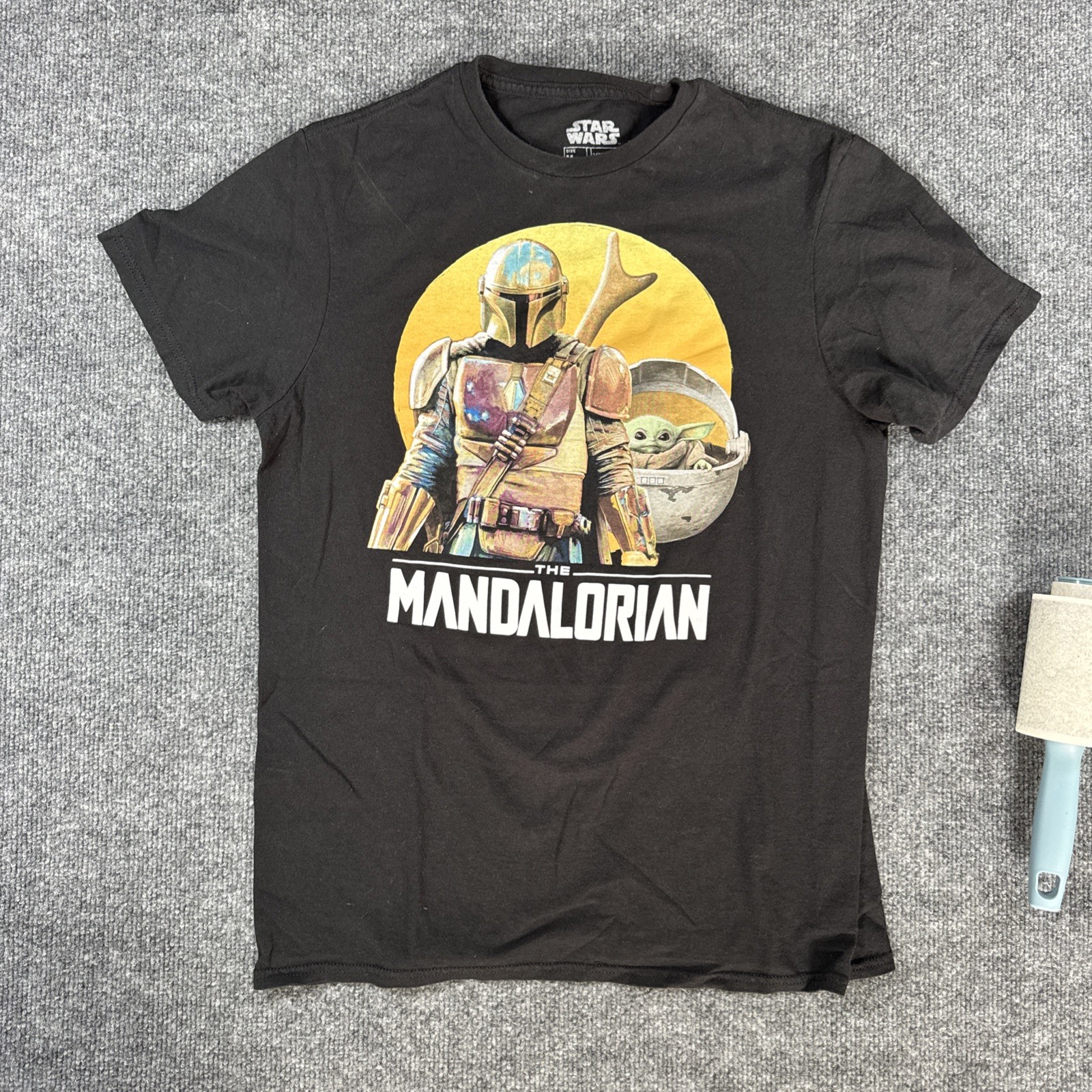 Star Wars The Mandalorian Grogu Baby Yoda Graphic T-Shirt Black Men’s Medium