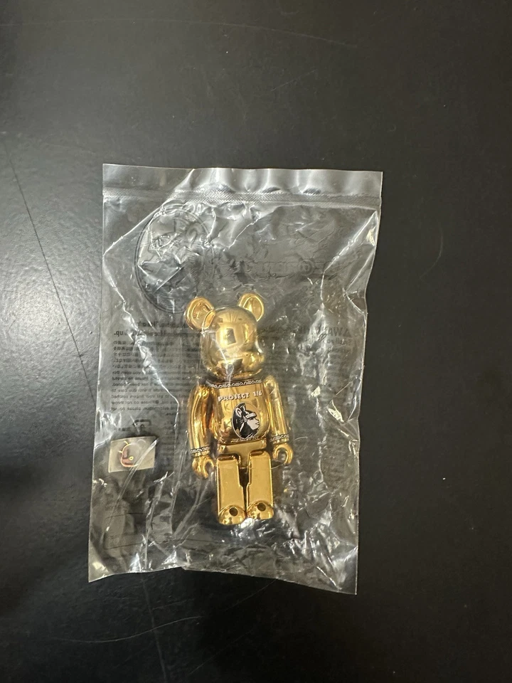 Medicom Be@rbrick 2014 Centurion AE Sealed Gold Chrome 100% Golden Bearbrick 1/6 - Image 2 of 4