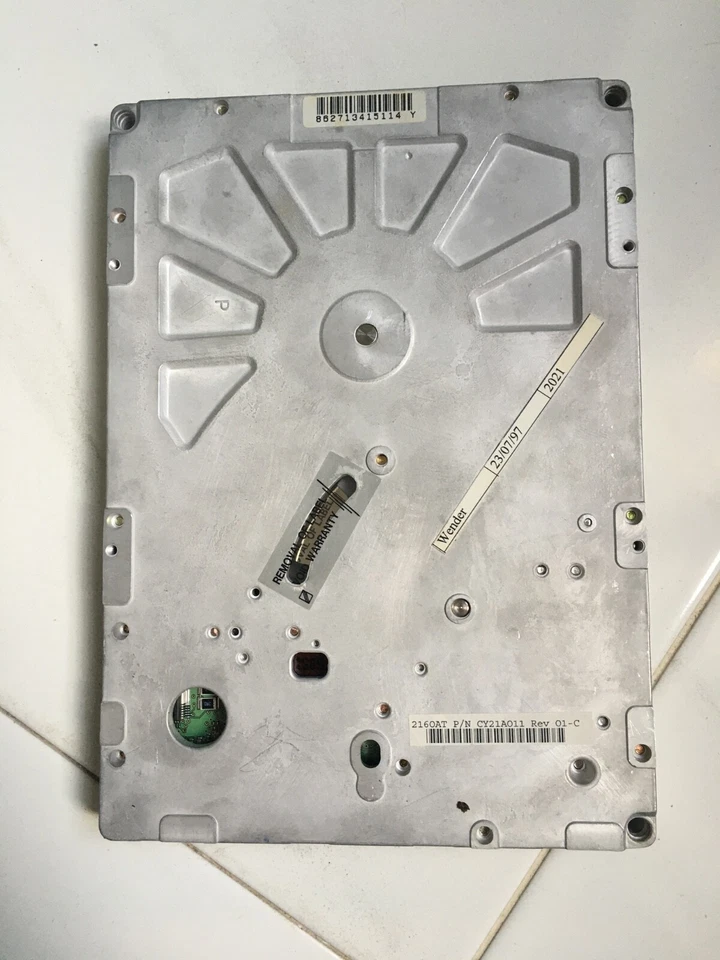 Hard Disk Quantum Bigfoot ACY3 0500 – 5.0 GB IDE 5.25 - Immagine 2 di 4