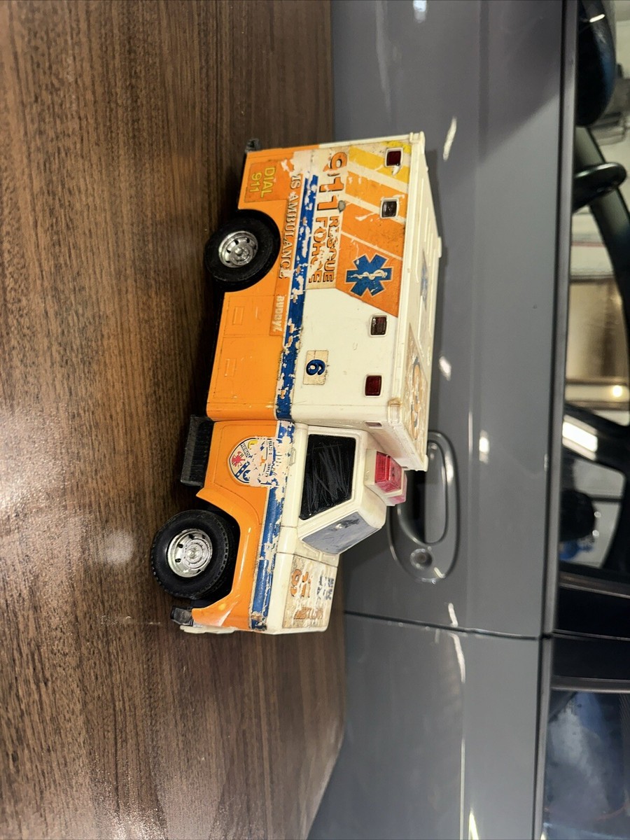 Vintage 1993 Battery Operated Toy Buddy L Rescue Force Ambulance