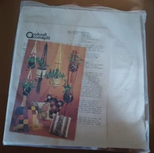 Vintage Rare Artcraft Concepts Neutral Tones Pillow Weaving Kit #1001