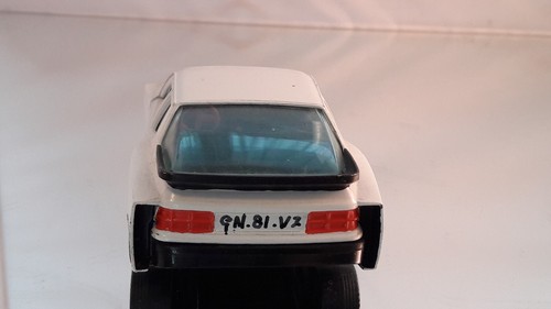 Porsche 924 Turbo - Bburago - White - Picture 5 of 8