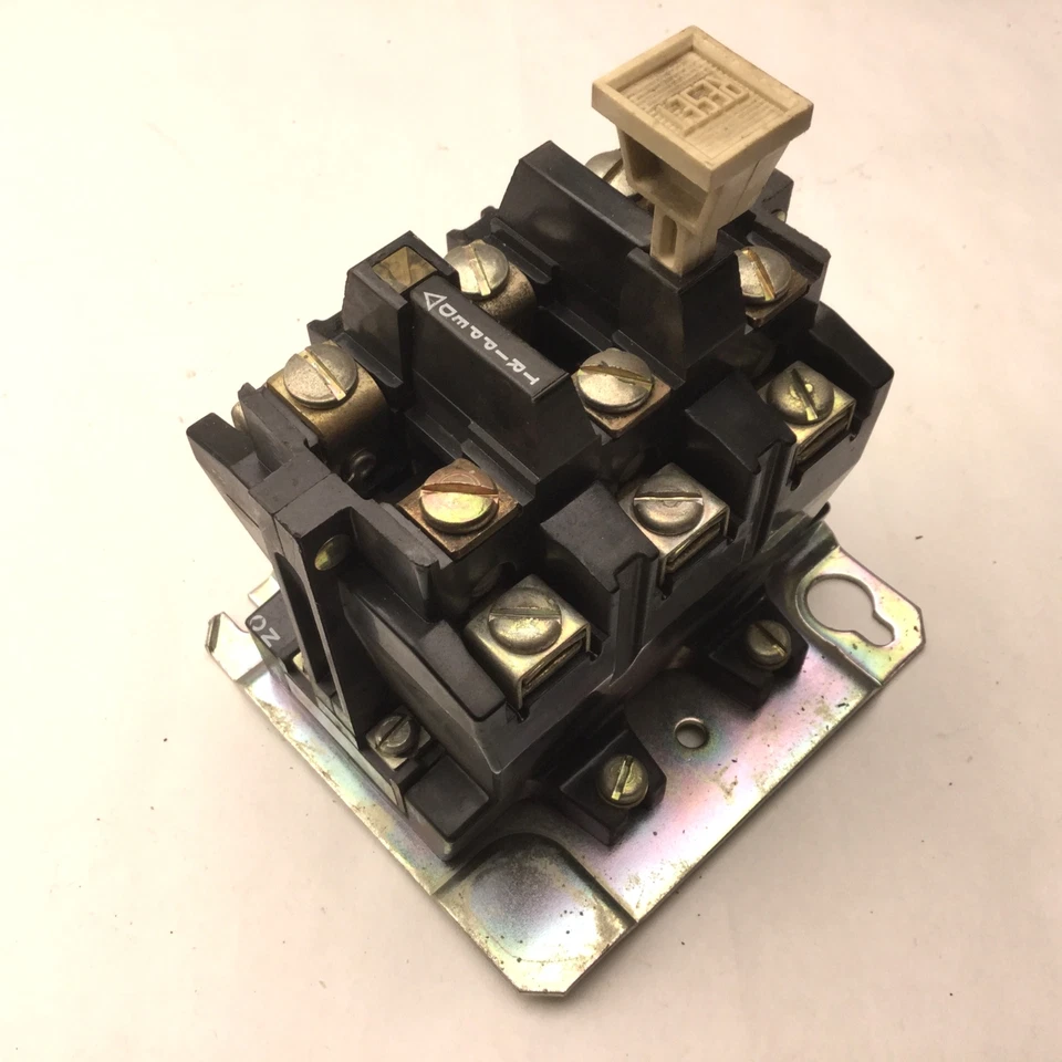 Circuito de control Allen Bradley 592-BOV169 120-600VAC, 7200VA, rotura: 720VA, serie B Foto 3 de 4