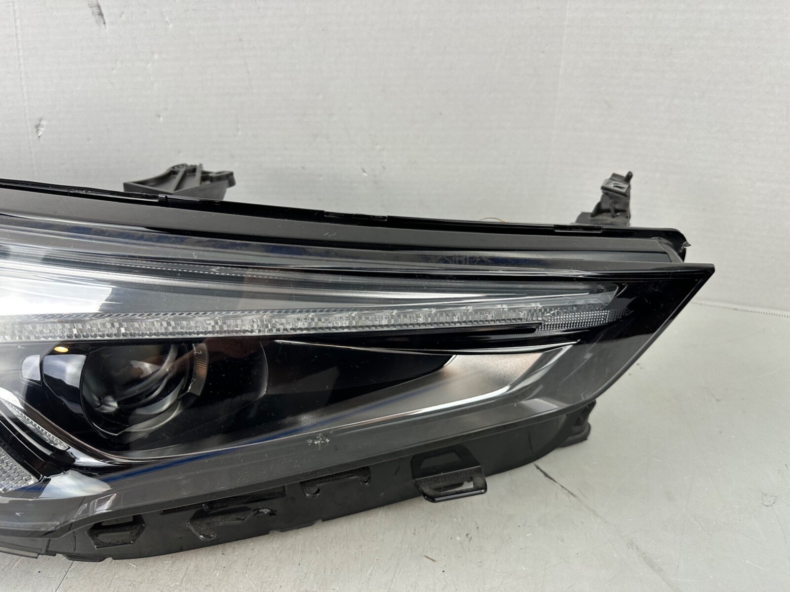 2018 2019 2020 Buick Enclave Headlight LED OEM Right Passenger Side RH