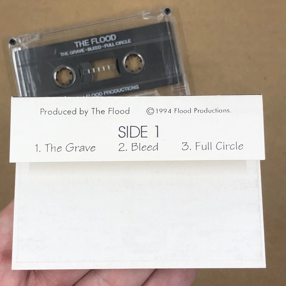 THE FLOOD Cassette Tape 90s Metal Glam DEMO YOUNG GUNNS WILDSIDE DREW HANNAH Foto 4 de 4
