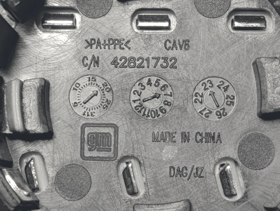 Cubierta de tapacubos central de rueda OEM 2024-2025 Buick Envista Foto 4 de 4