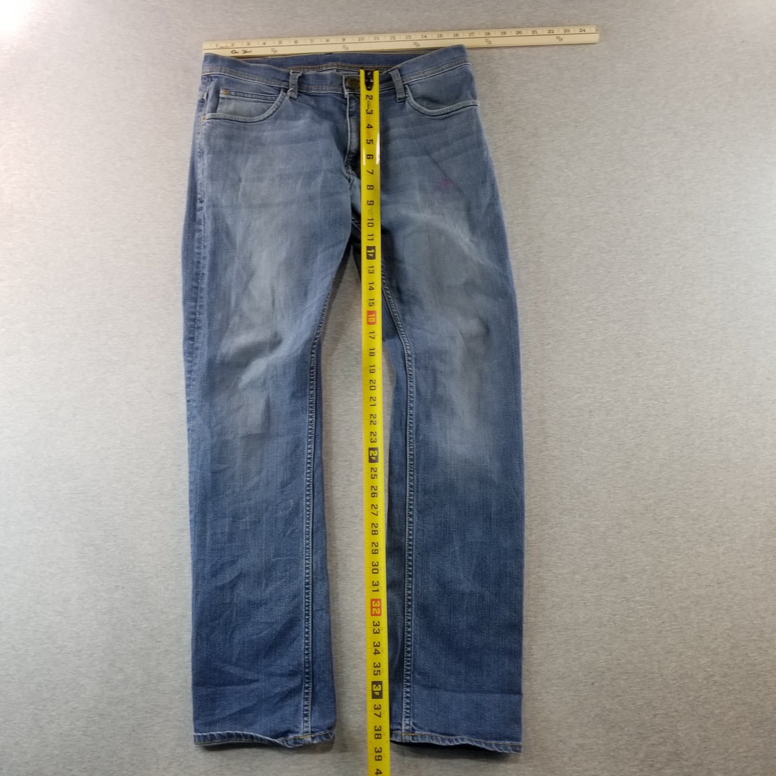 Lee Jeans Men's Sz 32-33 Med Wash High Quality Nice Normcore Durable thumbnail 8