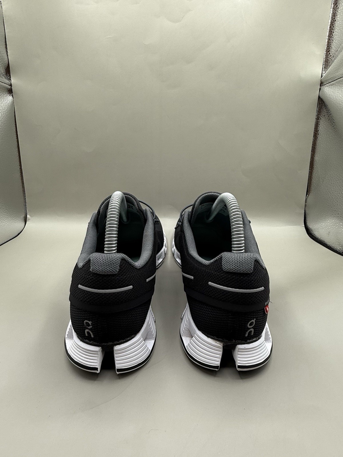 Authentic On Cloud Cloud 5 Black White Running Wo… - image 5