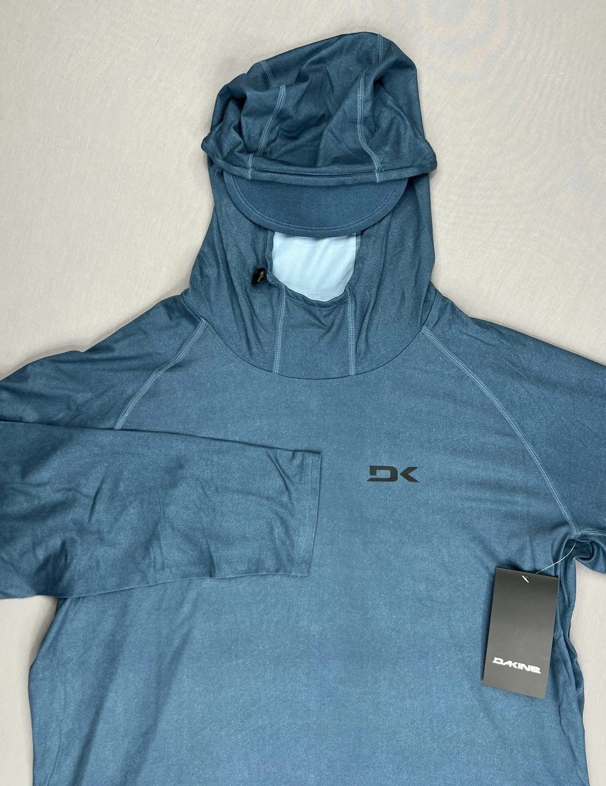 Dakine Mens Sun Hoodie w/ Visor Long Sleeve L UPF 50+ Rash Guard Blue NWT
Opens in a new window or t