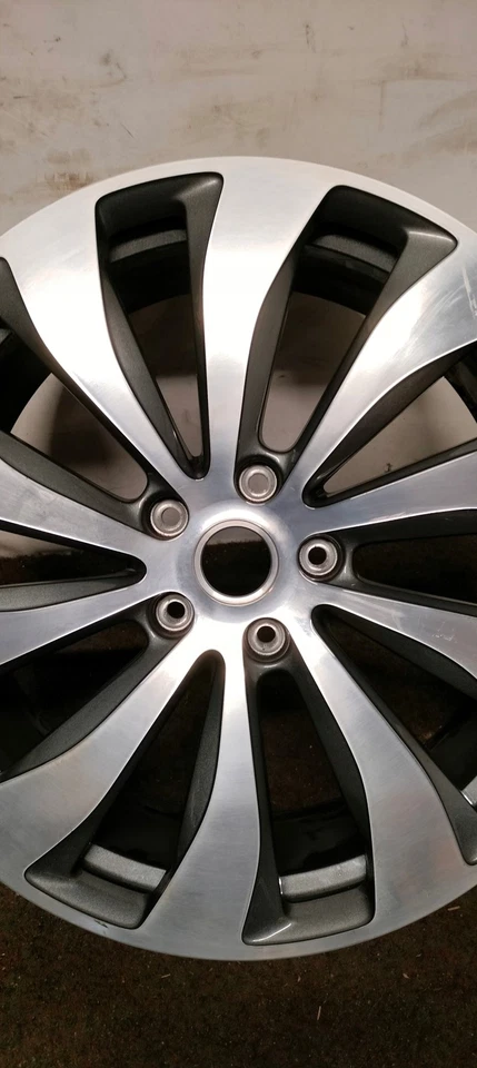 Llanta de aluminio BENTLEY FLY SPUR 3SE 9Jx22 original OE pieza usada - Imagen 4 de 4