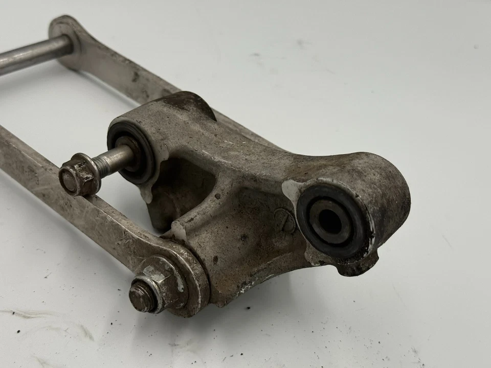 2007 Kawasaki Ninja ZX600 Shock Linkage Bracket Mount ZZR 600 ZX 600 J ZZR600 - Imagem 2 de 4