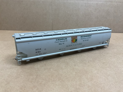 WALTHERS HO SCALE COVERED GRAIN HOPPER CAR 4 BAY HOPPER CENSUS 2001 NO TRUCKS