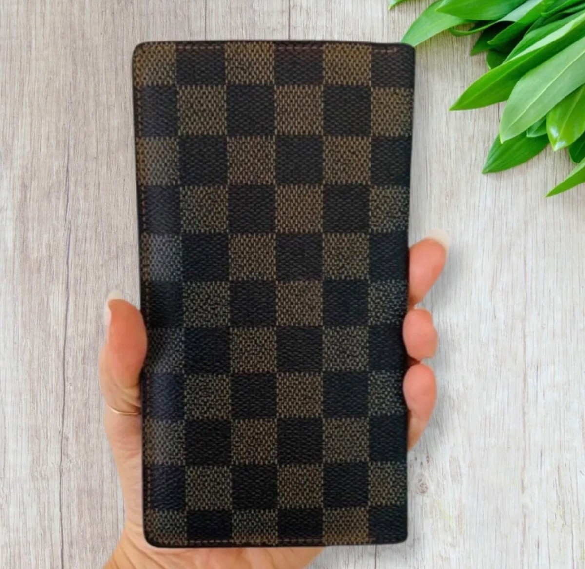 Louis Vuitton ブラウンレザービジネスバッグ Louis Vuitton Damier Ebene Brazza Wallet Checkbook Holder Designer