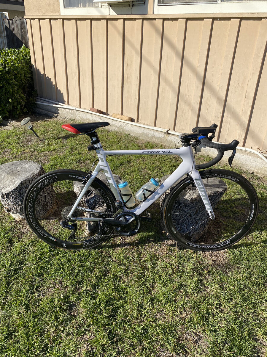 Giant Propel Advanced SL2 Carbon Fiber Road Bike Size Large Giant Propel Advanced SL2 Carbon Fiber Road Bike Size Large